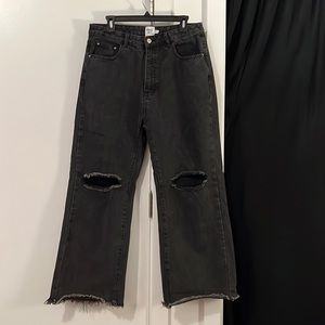 Princess Polly Attica Knee Rip Straight Leg Jeans — Black Denim — Size 10